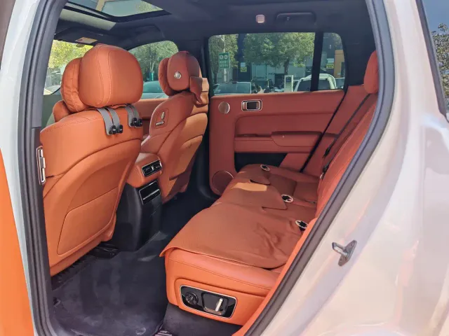 Li Auto L7 — Фото автомобиля 10