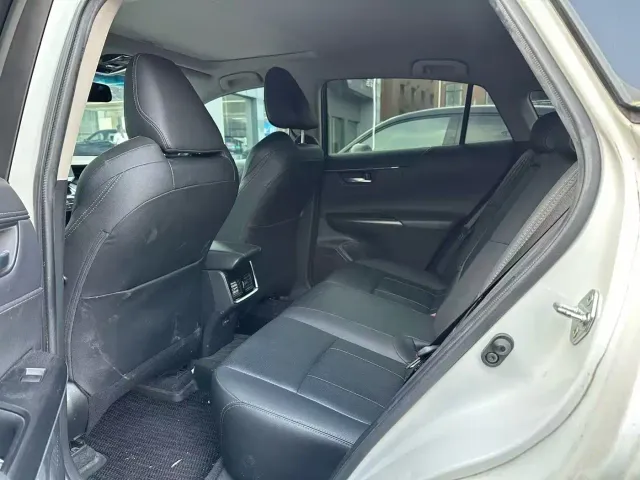Toyota Harrier — Фото автомобиля 3