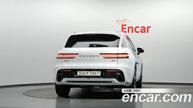 Genesis GV70 — Фото автомобиля 4