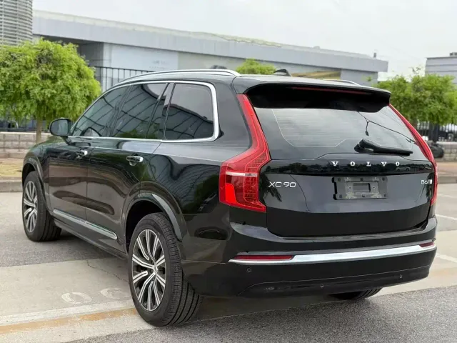 Volvo Volvo XC90 2023 B6 Smart Comfort Luxury Edition 7-Seater — Фото автомобиля 6