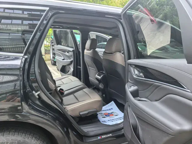 Buick Enclave — Фото автомобиля 20