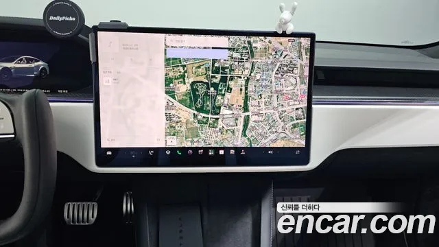 Tesla Model S — Фото автомобиля 20