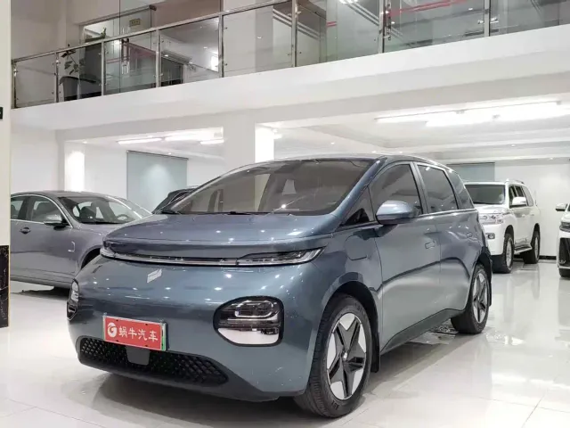 Фотография автомобиля — Baojun Cloud