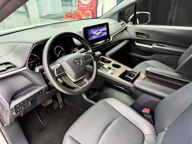 Toyota Granvia — Фото автомобиля 5
