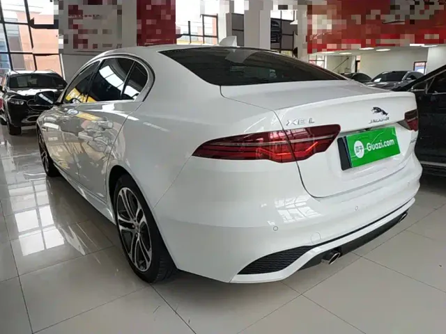 Jaguar XEL — Фото автомобиля 4