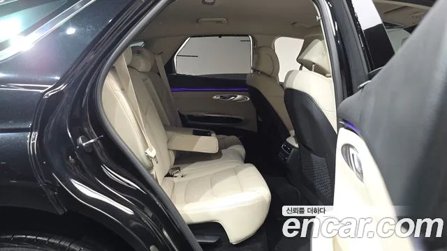 Genesis GV70 — Фото автомобиля 11