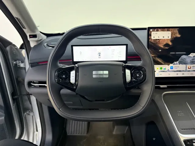 Geely Galaxy Starship 7 EM-i — Фото автомобиля 5