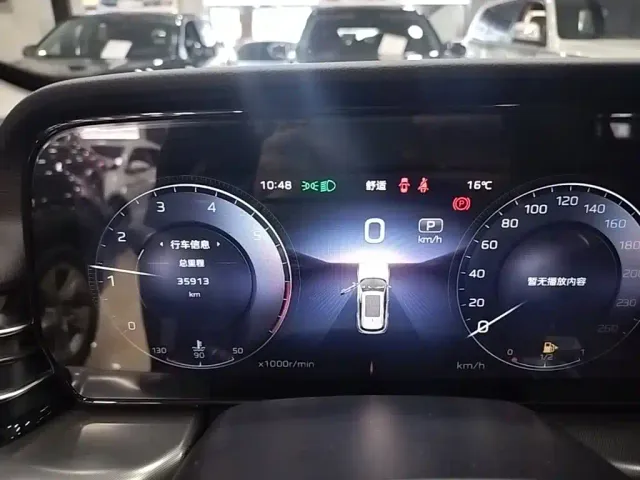 Hongqi HS5 — Фото автомобиля 11