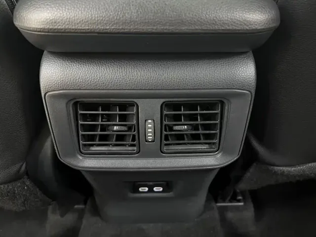 Toyota RAV4 Rongfang Dual Engine E+ — Фото автомобиля 19