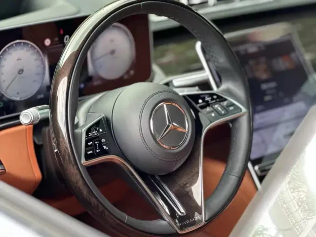 Mercedes-Benz Maybach S-Class — Фото автомобиля 9