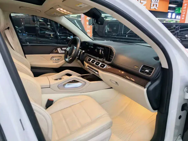 Mercedes-Benz GLS-Class — Фото автомобиля 4
