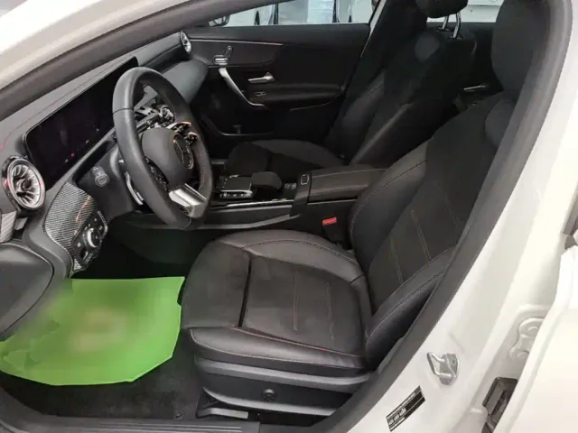 Mercedes-Benz A-Class — Фото автомобиля 14