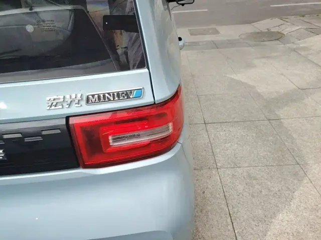 Wuling Hongguang Mini EV — Фото автомобиля 7