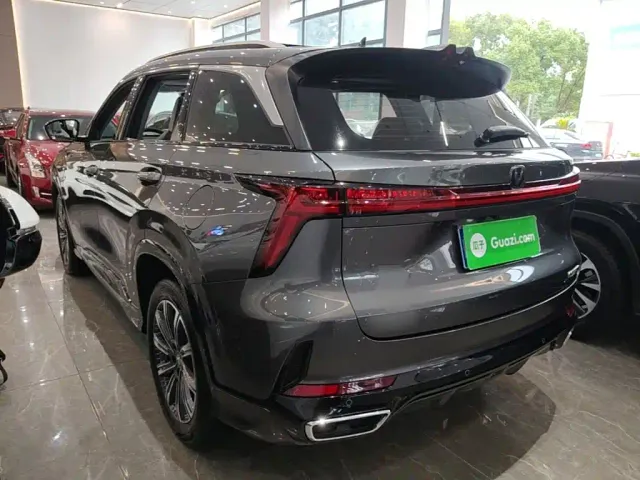 Changan CS75 Plus — Фото автомобиля 4
