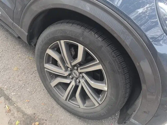 Ford Explorer — Фото автомобиля 6