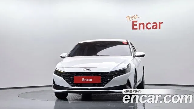 Hyundai AVANTE — Фото автомобиля 3