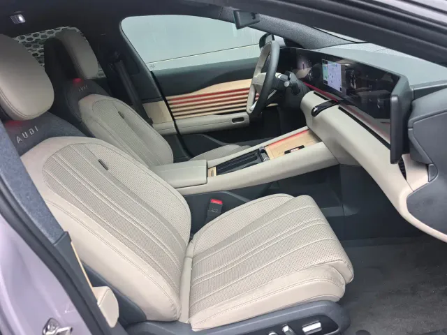 Audi E5 Sportback — Фото автомобиля 14