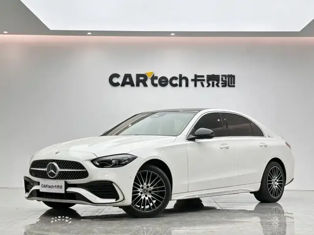 Фотография автомобиля — Mercedes-Benz C-Class