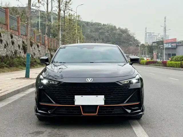 Changan UNI-V — Фото автомобиля 2