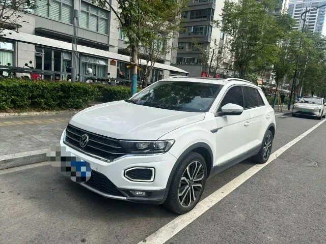 Фотография автомобиля — Volkswagen T-Roc