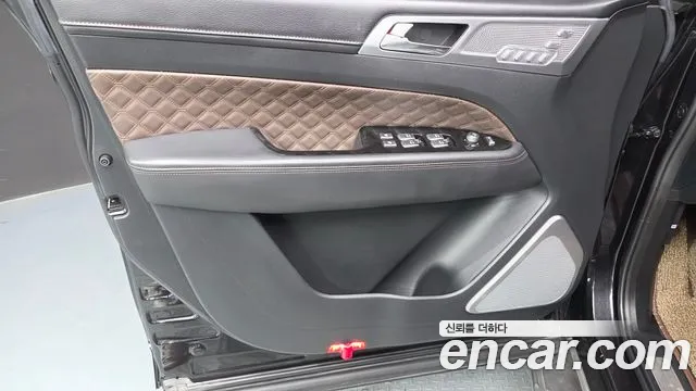KG_Mobility_Ssangyong Rexton All Rexton Дизель 2.2 4WD — Фото автомобиля 20