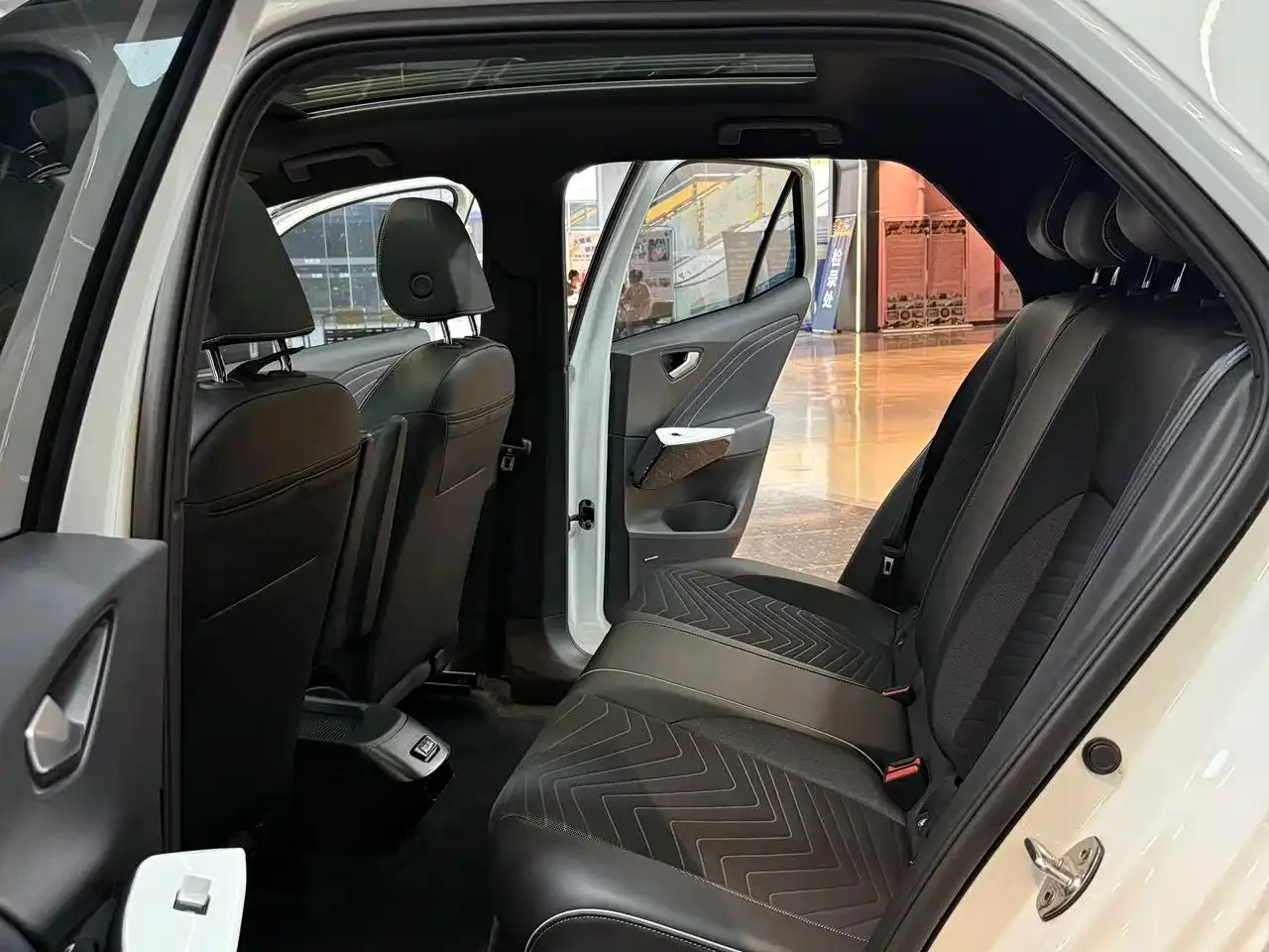 Volkswagen Volkswagen ID.3 2025 Smart Outstanding Edition — Фото автомобиля 5