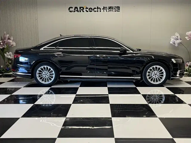 Audi A8 — Фото автомобиля 4