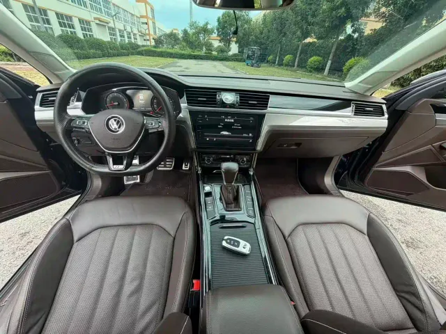 Volkswagen Phideon — Фото автомобиля 7