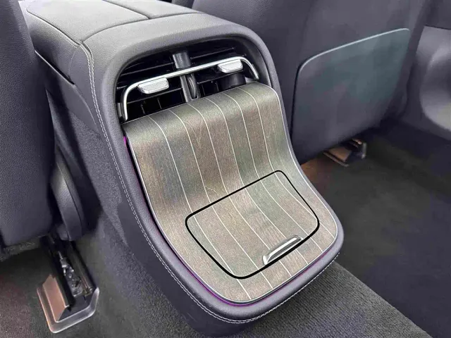 Mercedes-Benz E-Class — Фото автомобиля 22