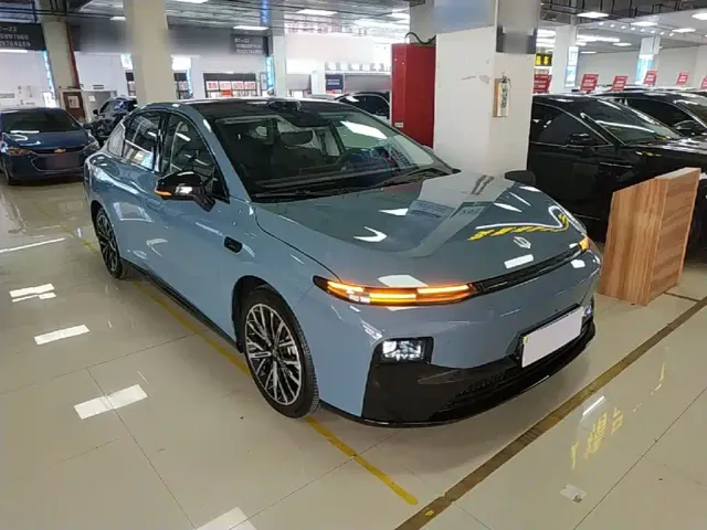 Leapmotor B01 — Фото автомобиля 3