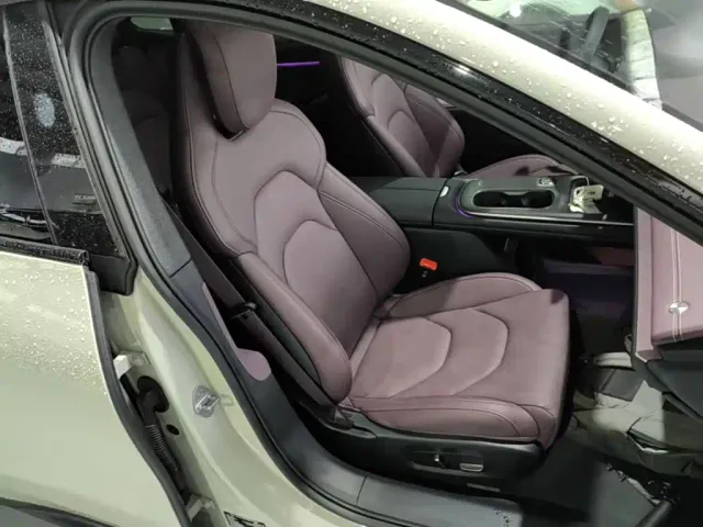 Xiaomi SU7 — Фото автомобиля 24