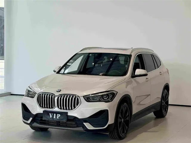 Фотография автомобиля — BMW X1