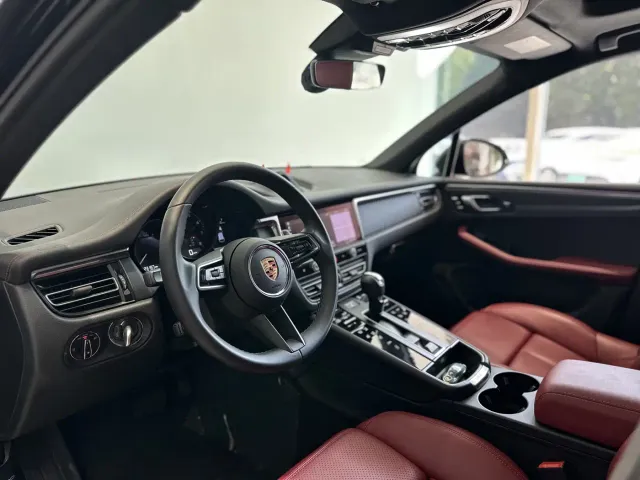 Porsche Macan — Фото автомобиля 9