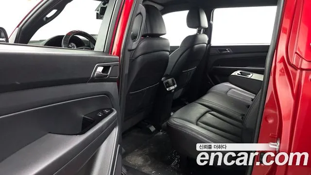 KG_Mobility_Ssangyong Rexton Новый Rexton Sport Khan Дизель 2.2 4WD — Фото автомобиля 11