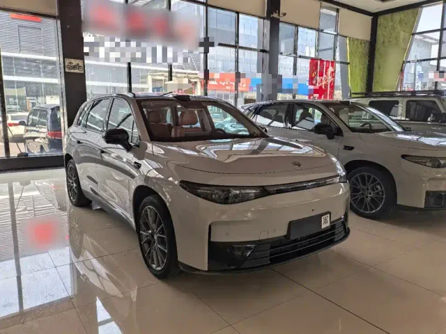 Leapmotor C10 — Фото автомобиля 3
