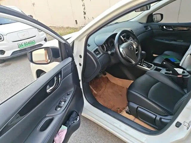 Nissan Tiida — Фото автомобиля 17