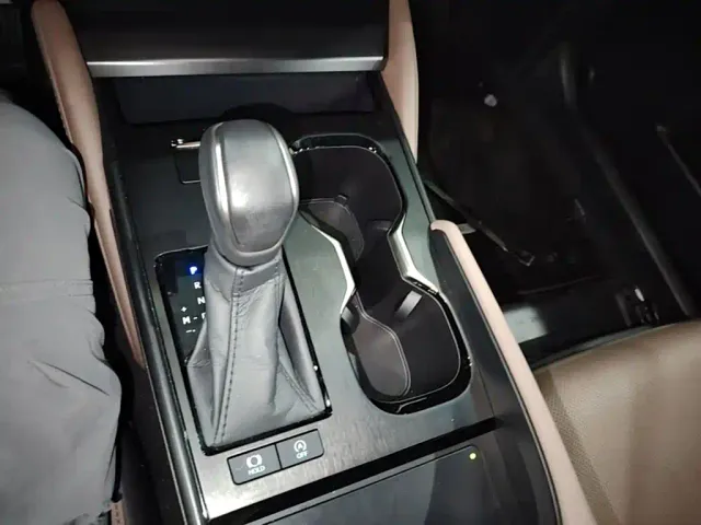 Lexus ES — Фото автомобиля 13