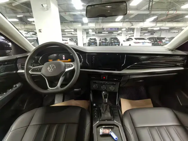 Volkswagen Passat — Фото автомобиля 6