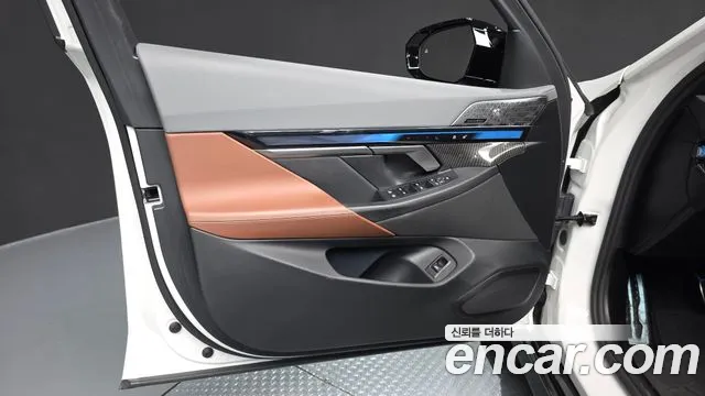 BMW i5 G60 — Фото автомобиля 13