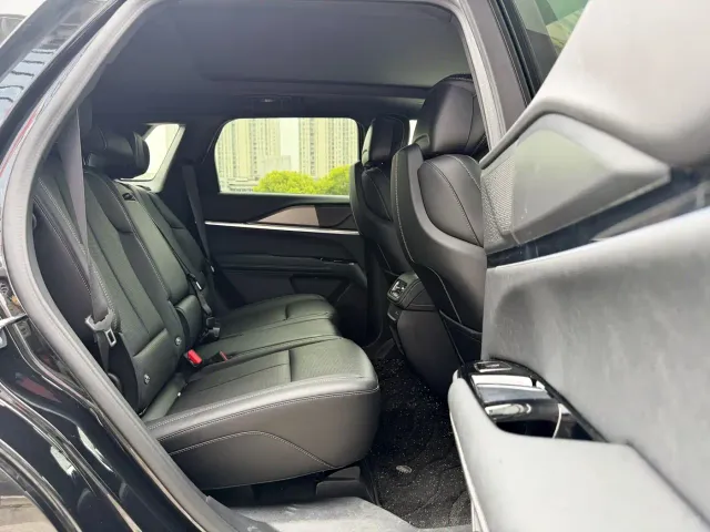 Cadillac XT5 — Фото автомобиля 14