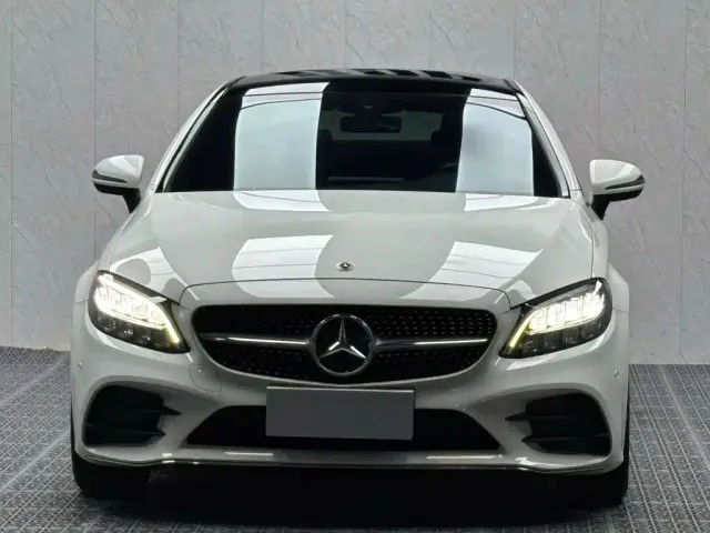 Mercedes-Benz C-Class — Фото автомобиля 2