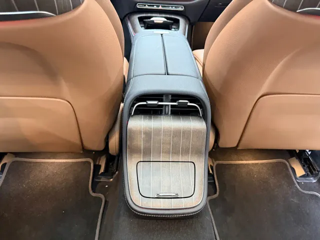 Mercedes-Benz E-Class — Фото автомобиля 15