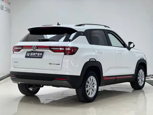 Changan CS35 Plus — Фото автомобиля 4