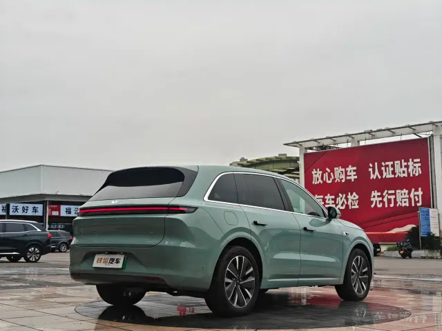 Li Auto L6 — Фото автомобиля 6