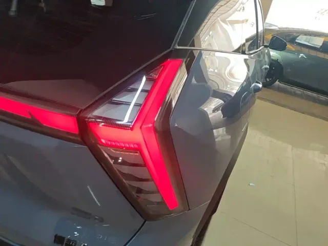 Geely Boyue L — Фото автомобиля 7