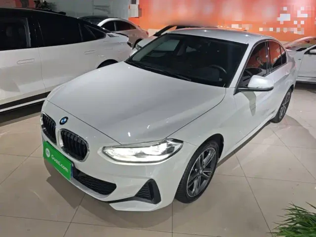 Фотография автомобиля — BMW 1 Series