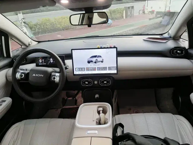 GAC Aion UT — Фото автомобиля 12