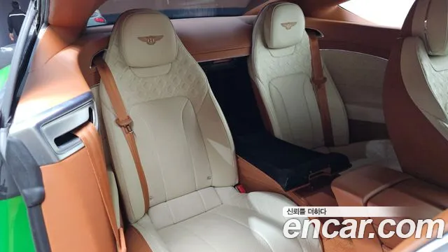 Bentley Continental — Фото автомобиля 12