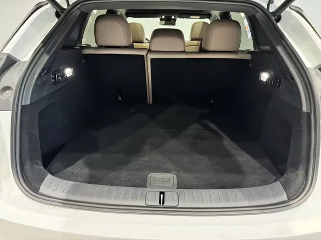 Li Auto i6 — Фото автомобиля 23