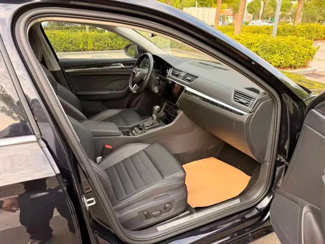 Skoda Superb — Фото автомобиля 7